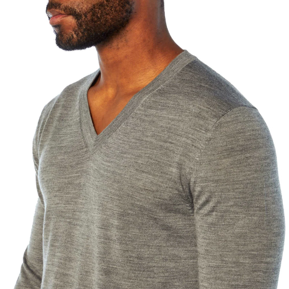 Banana Republic - Pull à manches longues en laine mérino col en v - Image 12