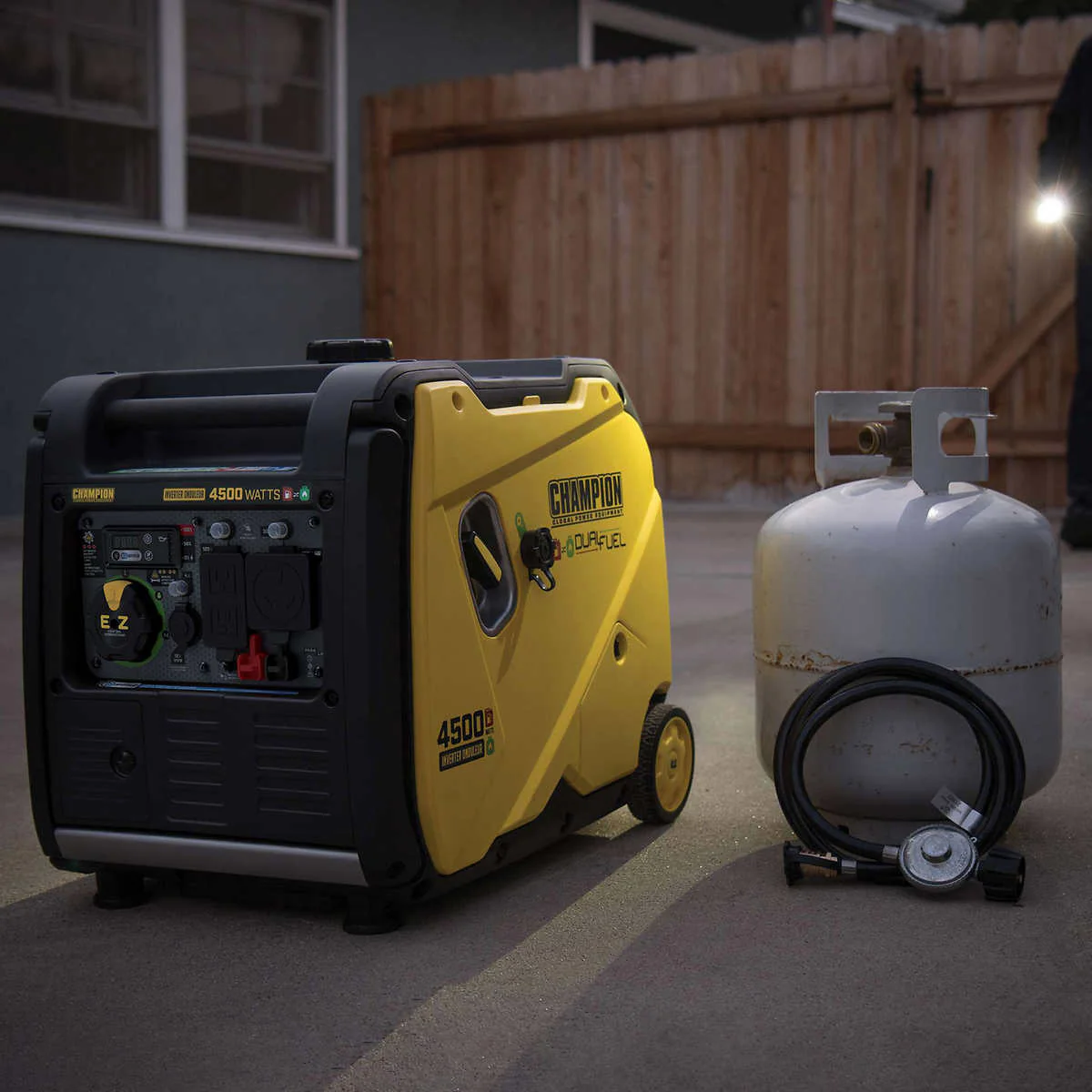 Champion - Génératrice de 4 500 watts BICARBURANT avec démarrage électrique - Image 4