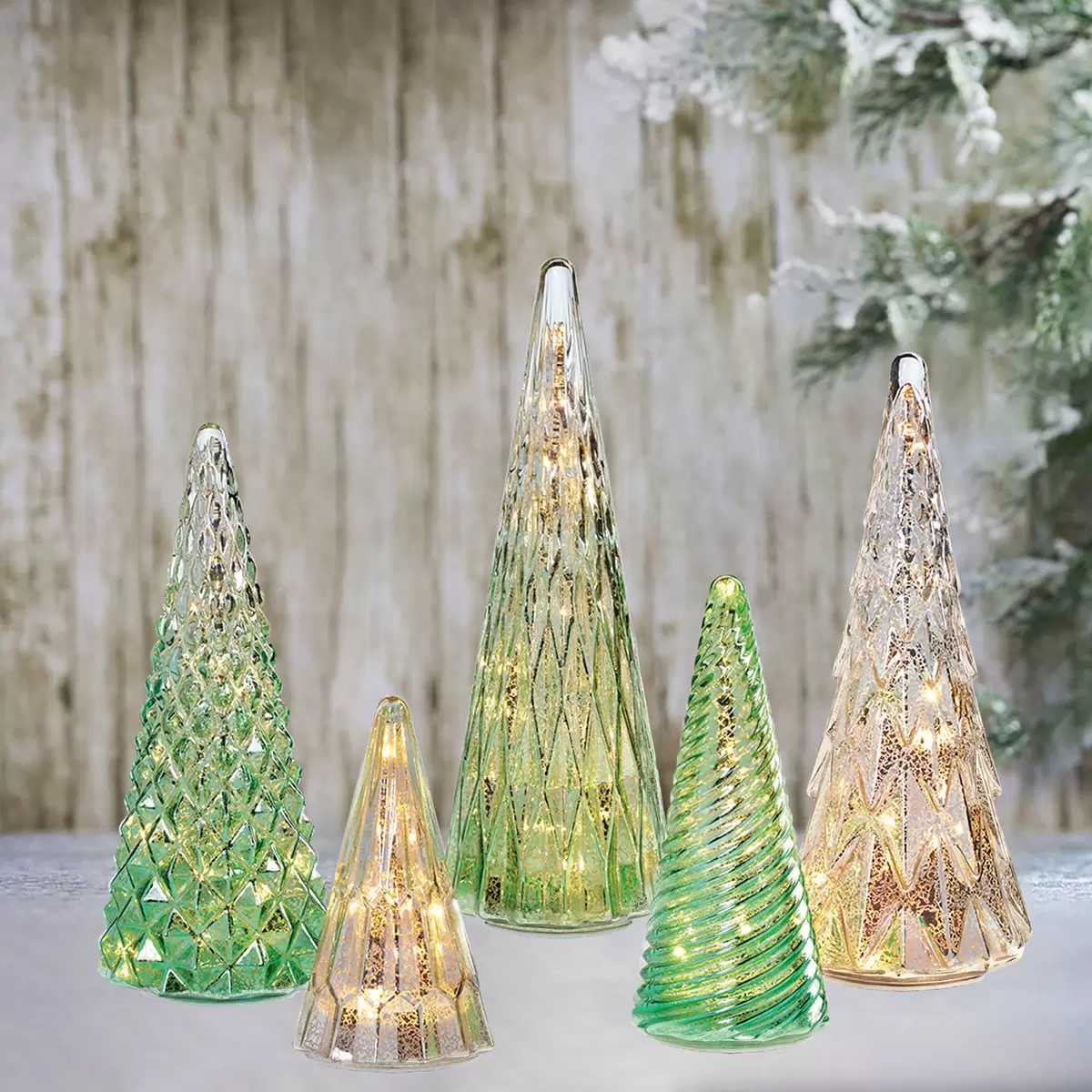 Ensemble de 5 arbres en verre avec lumières DEL en vert