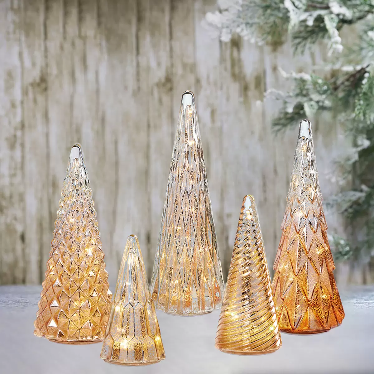 Ensemble de 5 arbres en verre avec lumières DEL en vert - Image 5
