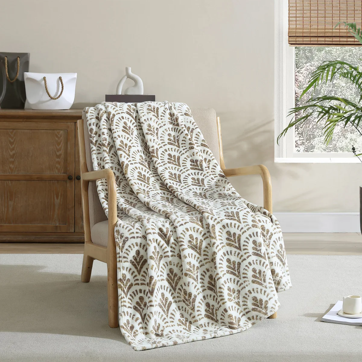 French Connection Home - Jeté en peluche - Image 10