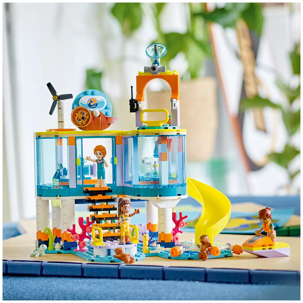 LEGO - Le centre de sauvetage en mer Friends - 41736 - Image 8
