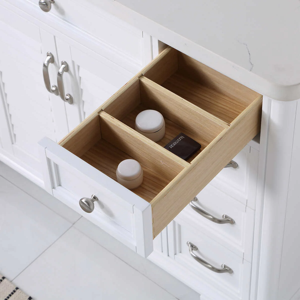 Northridge Home - Meuble-lavabo Augusta de 48 po à portes réversibles à persienne - Image 4