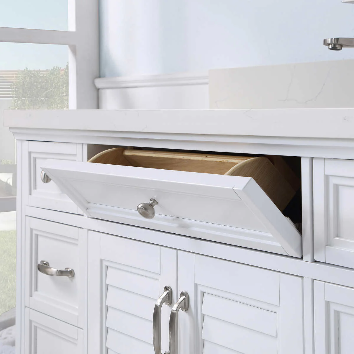 Northridge Home - Meuble-lavabo Augusta de 48 po à portes réversibles à persienne - Image 5