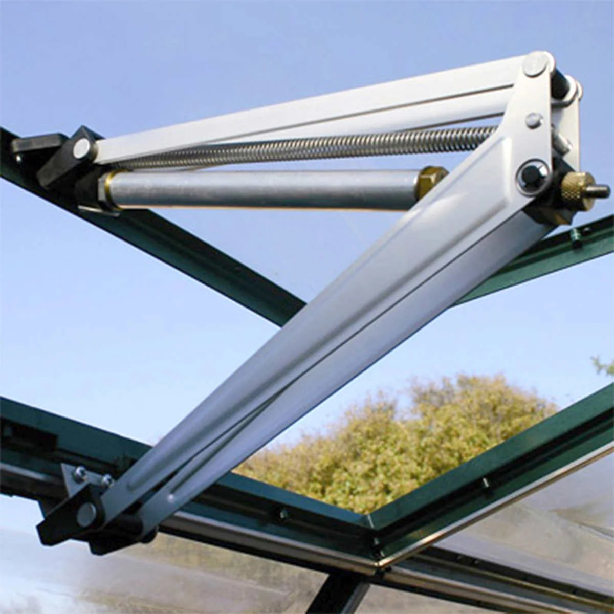 Palram – Levier de ventilation automatisé pour serre