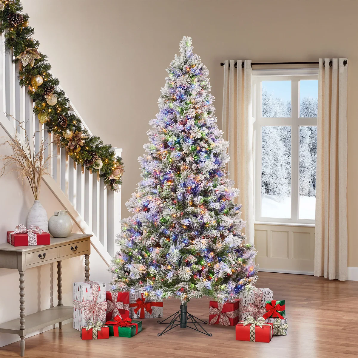 Sapin de Noël artificiel à paillettes floquées pré-éclairé de 2.7 m - Image 3