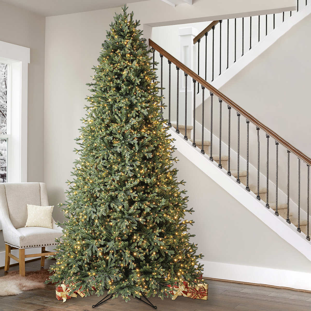 Sapin de Noël artificiel illuminé Aspen EZ Connect de 2,7 m (9 pi) - Image 8