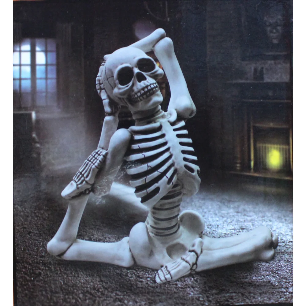 Squelette d'Halloween en position de yoga - Image 3