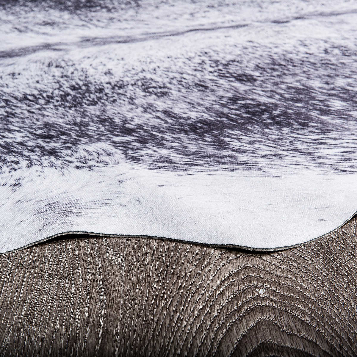 Viana – Tapis en fausse peau krava - Image 2